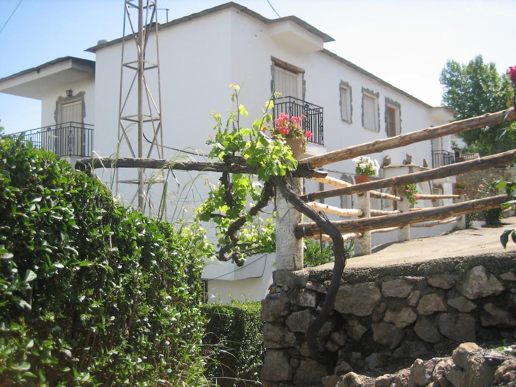 Alojamiento Rural Mirador Del Avellano Alpujarra De La Sierra Exterior foto